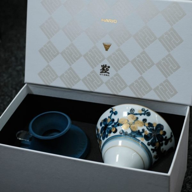 【HARIO】染地金彩梅紋磁石浸漬式濾杯200 /SSDC-02-PG / V60手沖/ V60濾杯/ 咖啡套組/ V60咖啡壺 /